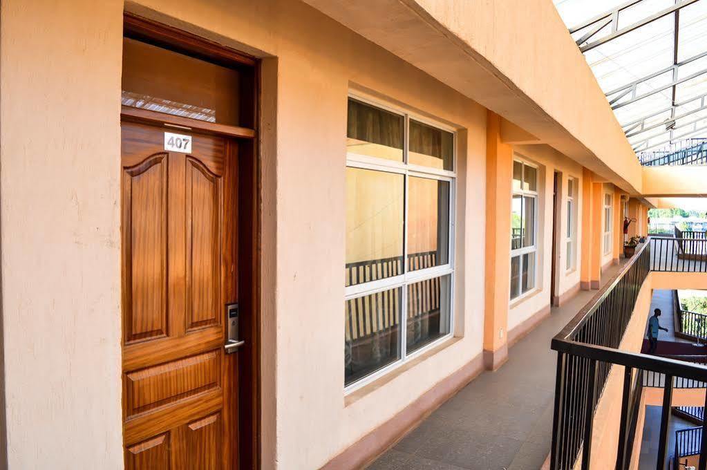 Sky Hotel Nairobi Exterior foto